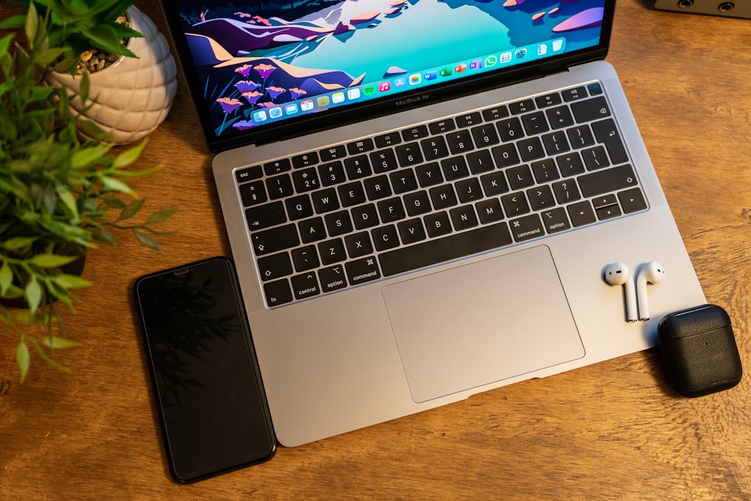 Unveiling the Surprisingly Light Weight of the Macbook Air